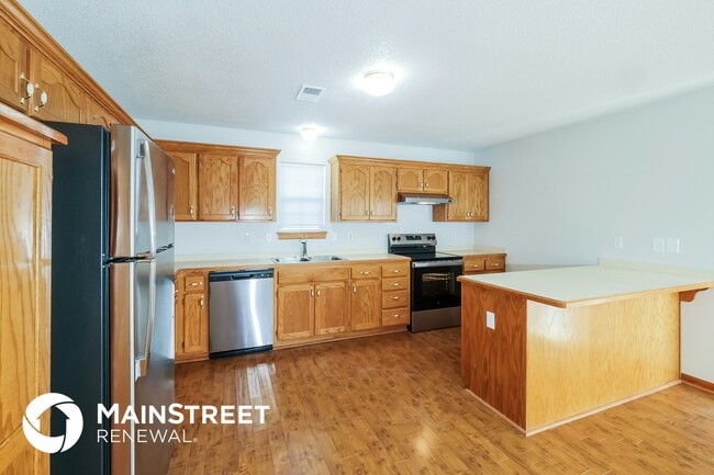 Photo - 315 E Elm St