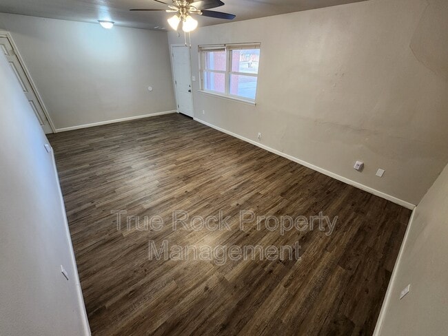 Photo - 525 Rebecca Ln