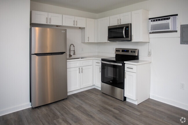 1BR,1BA-660SF