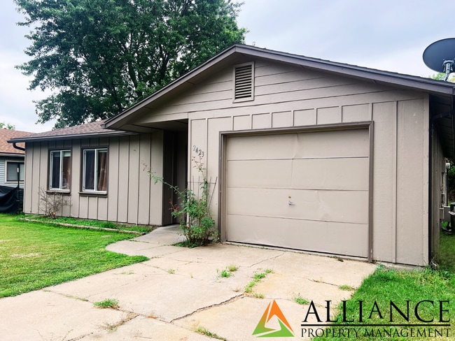 Photo - $300 OFF 1st MONTH'S RENT!! Spacious home ...