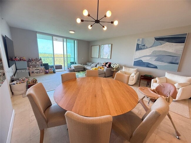 Photo - 15051 Royal Oaks Ln