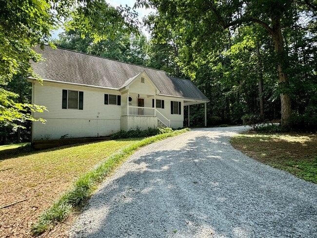 Location, Community, Quality Living. It St... - Location, Community, Quality Living. It St... House