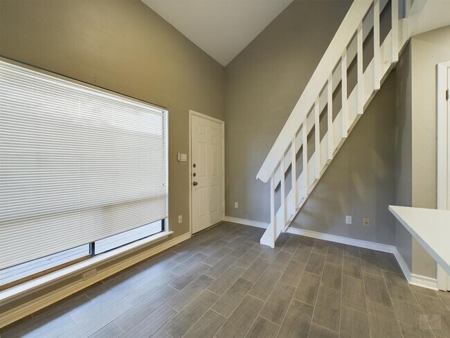 Photo - 2815 Rio Grande St Unit 214