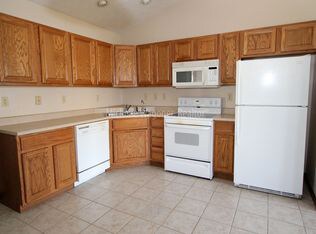 Photo - 1400 Roundtable Dr