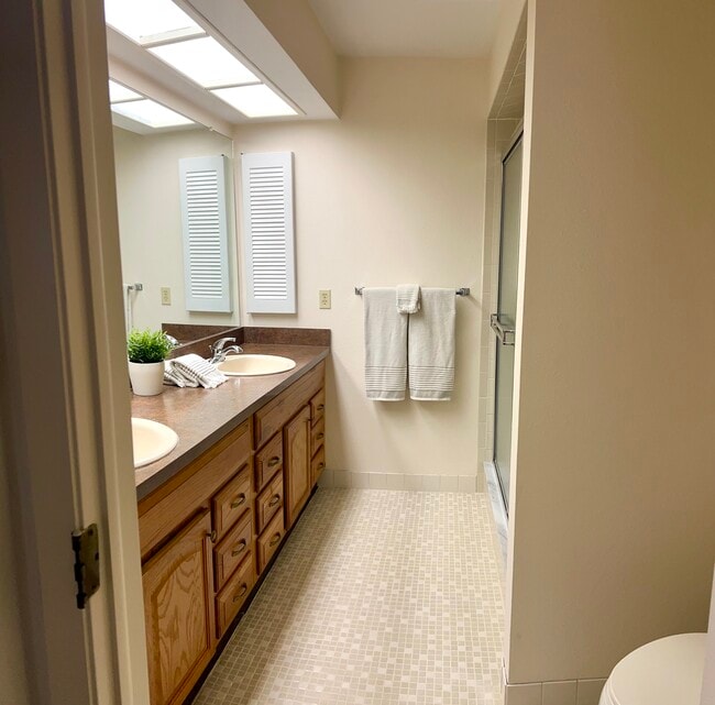 Photo - 3411 Stonehaven Ct E Unit C