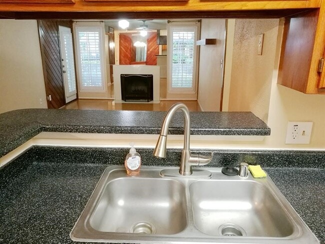 Photo - 2121 Hepburn St Unit 505
