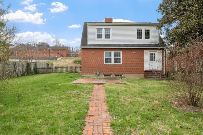 Photo - 208 E Cleveland Ave