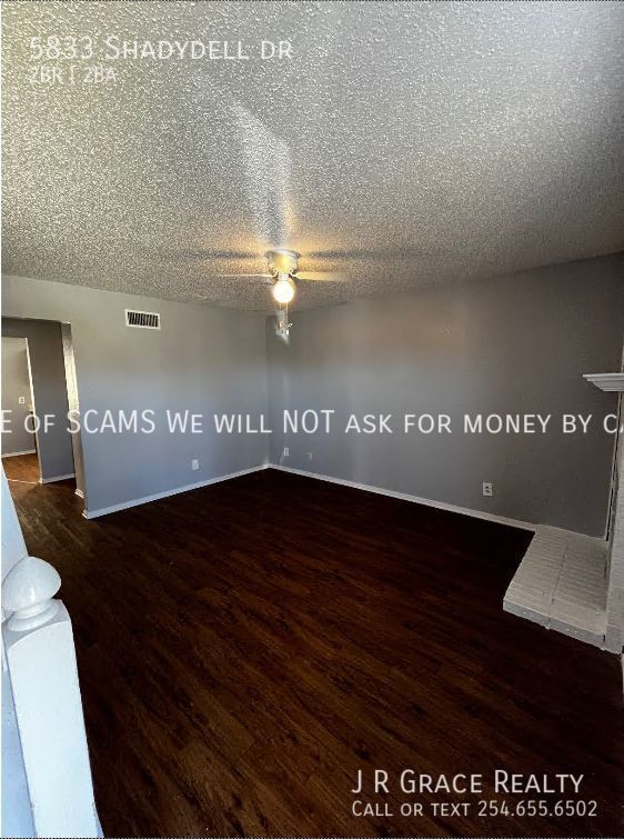 Photo - 5833 Shadydell