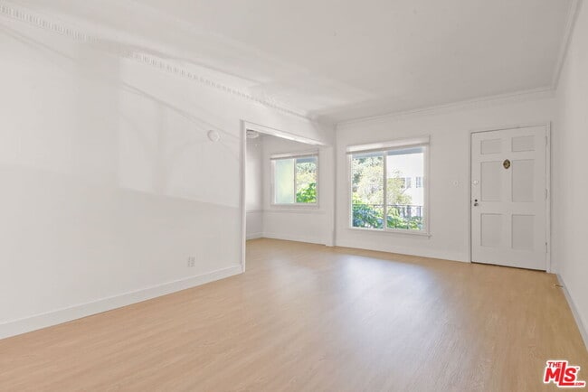 Photo - 186 N Clark Dr