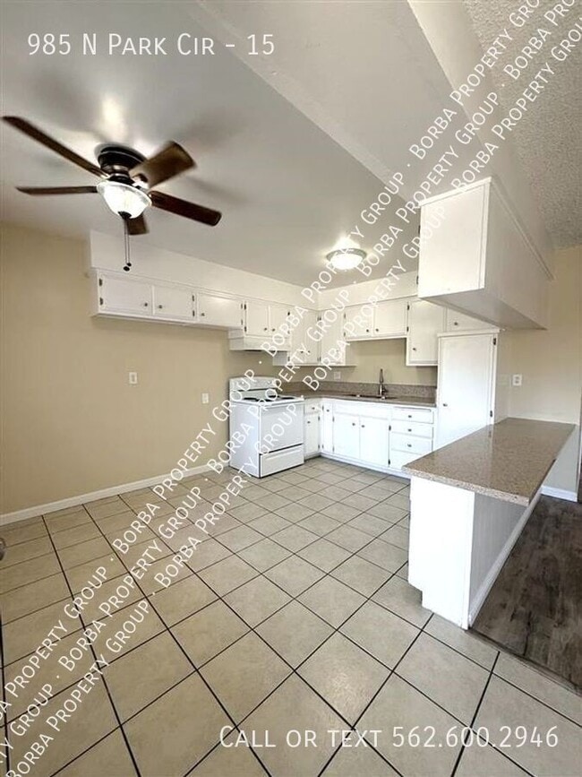 Building Photo - 985 N Pk Cir Unit 15