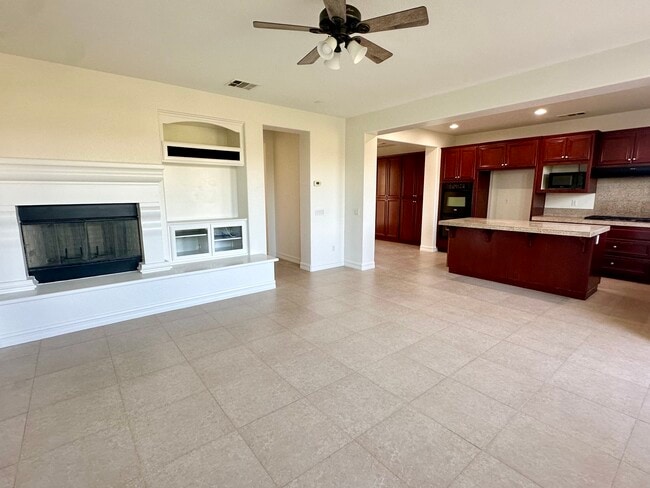 Photo - 1976 Lakota St