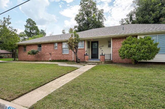 Photo - Rollingwood Beauty!