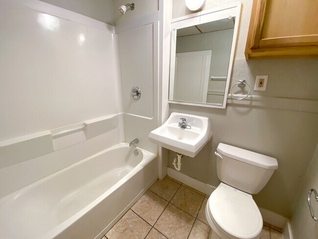 Photo - Knapp Duplex (2404/2406) Unidad 2406