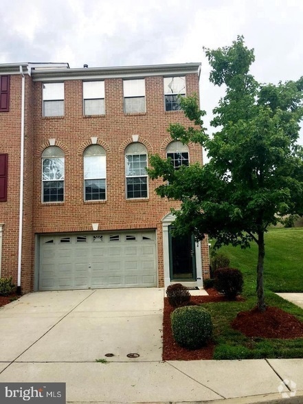 Building Photo - 10634 Heather Glen Way Rental