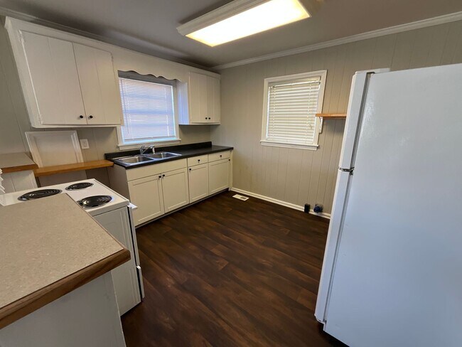 Photo - 201 Lowdermilk St Unidad A