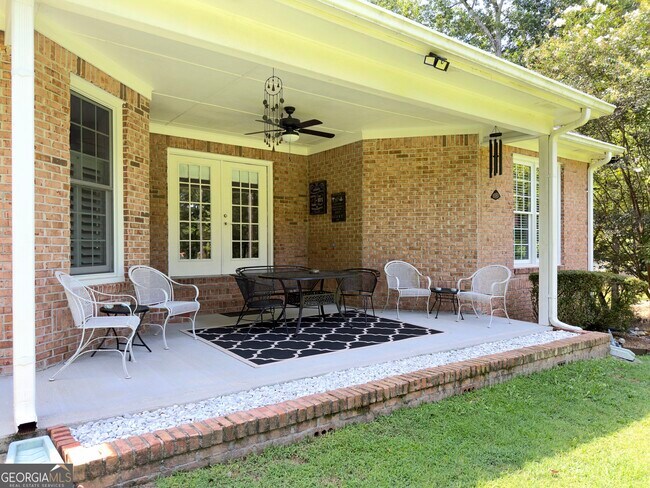12609 Old Well Ct