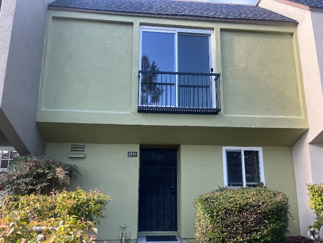 Building Photo - 3026 Cerro Vista Rental