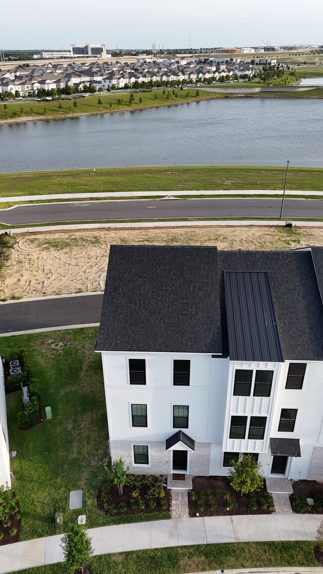 Photo - 15064 Grove Lake Dr