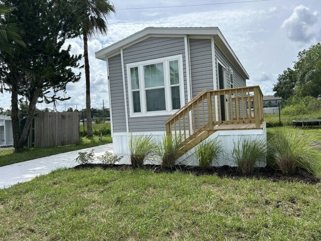 Building Photo - 6105 Land O' Lakes Blvd Rental