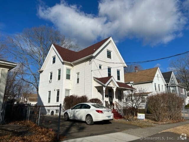 Building Photo - 153 Brown St Unit 1 Rental