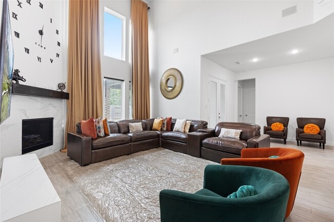 Building Photo - 5006 Bent Tree Dr