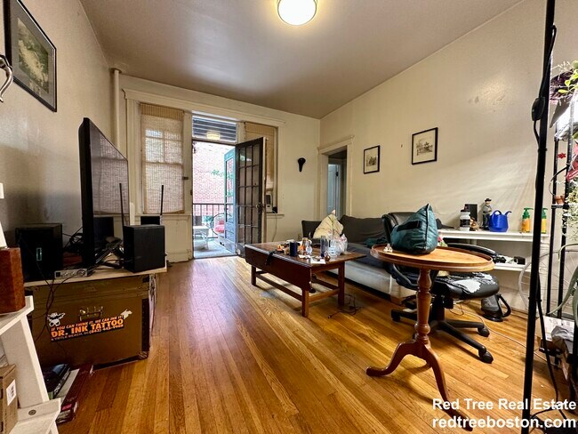 Building Photo - 25 Mount Hood Rd Unit 3 Rental