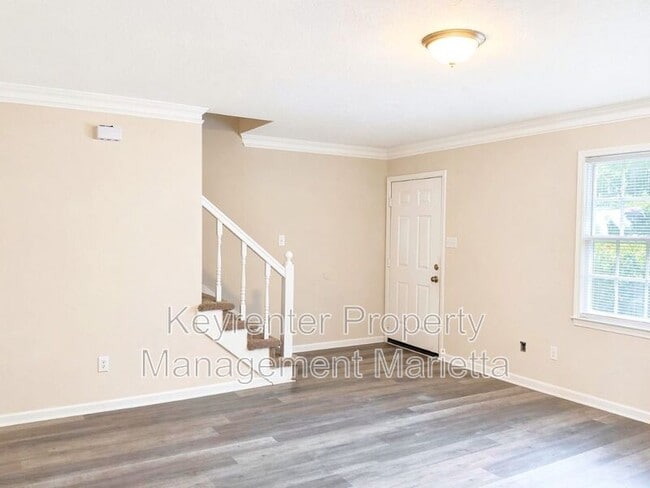 Photo - 3013 Spruce Cir SW