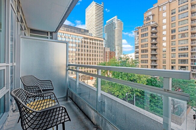 Photo - 79 Dunfield Ave Unit ID1345806P