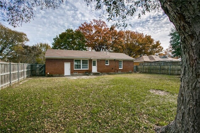 Photo - Casa View Heights Gem with Huge Fenced Yard