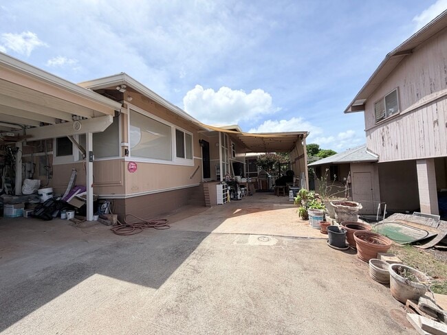 725B 7th Ave