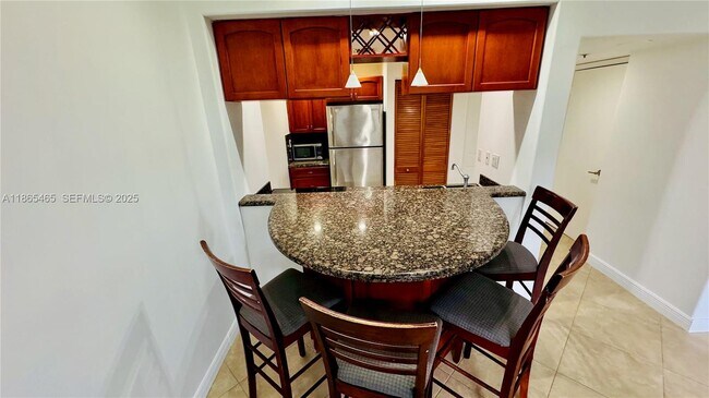 Building Photo - 540 Brickell Key Dr Unit 300