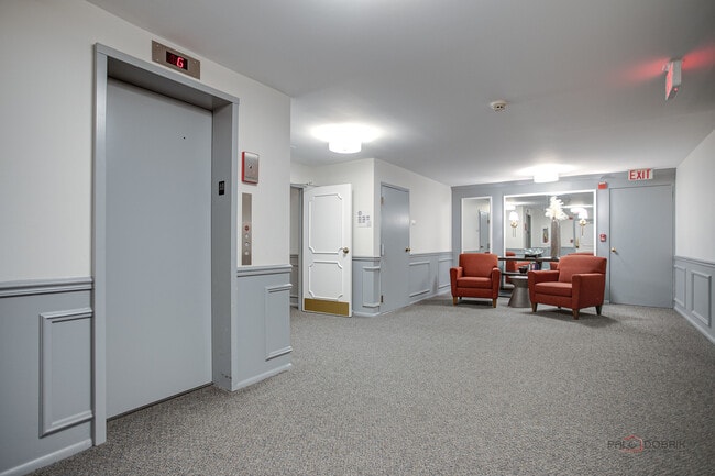 Photo - 1220 Park Ave W Unit 101