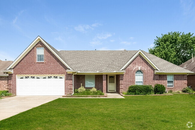 Building Photo - 6906 Greyhawk Cove N Rental