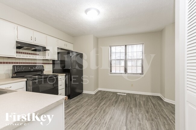 Photo - 4496 Braemar Dr