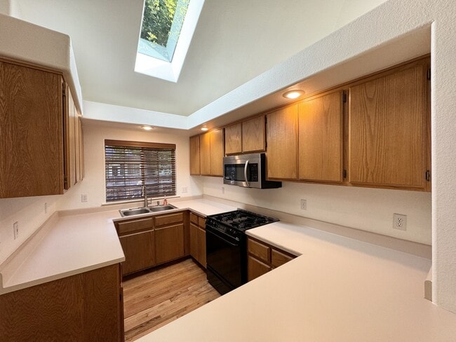 Photo - 260 Arnos St