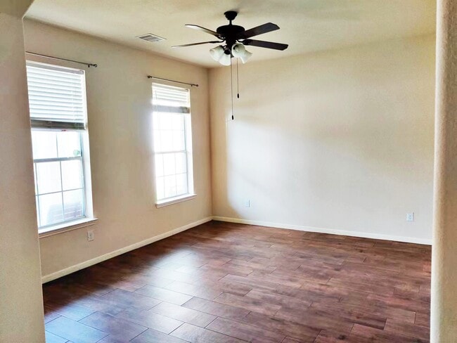 Photo - 3922 Camden Fields Ln