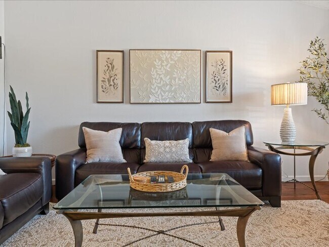 Photo - 349 Almond Way