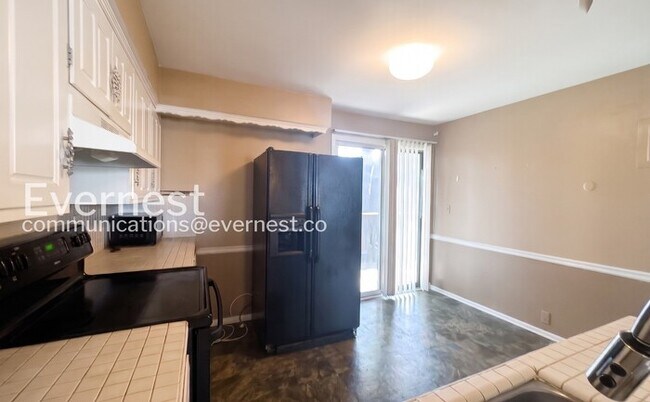 Photo - 452 W 104th St Unit D