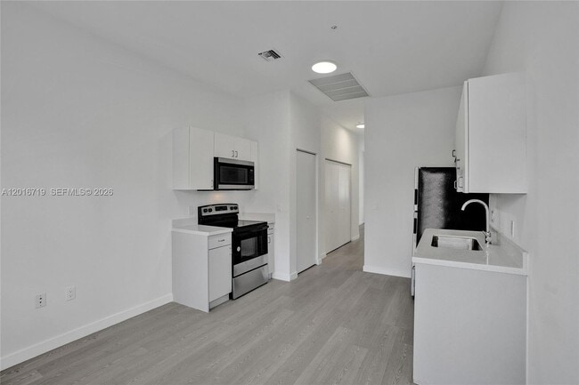 Photo - 1567 NW 1st St