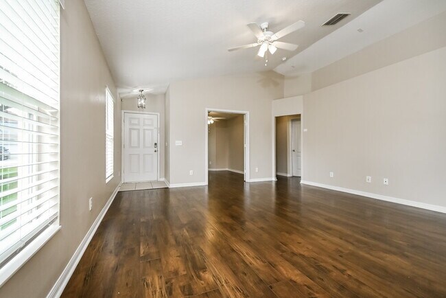 Photo - 15215 Searobbin Dr