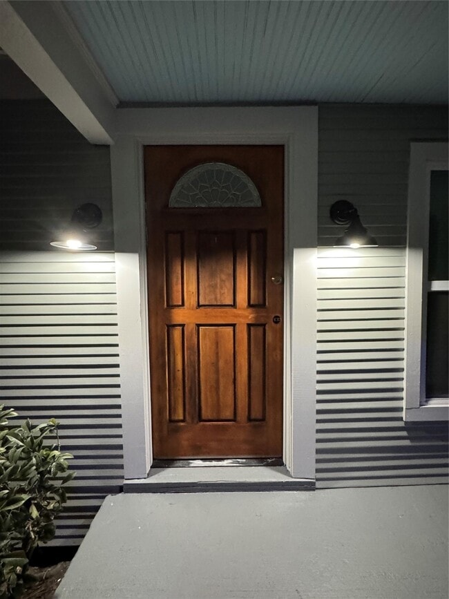 Building Photo - 2713 Cochran St