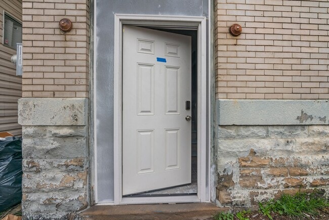 Photo - 512 S Millvale Ave Unidad #2