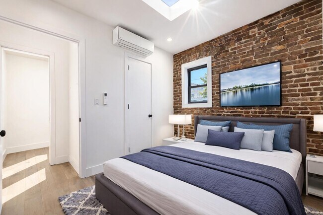 Photo - 346 W 52nd St Unidad 5D