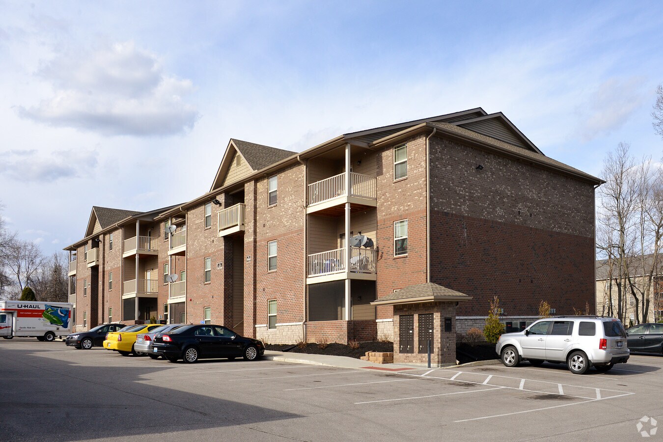 Crossroads Apartments - Crossroads Apartments