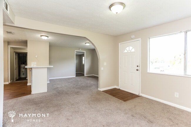 Photo - 9340 Sibbald Rd
