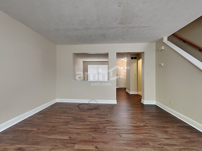 Photo - 3139 Summitrun Dr