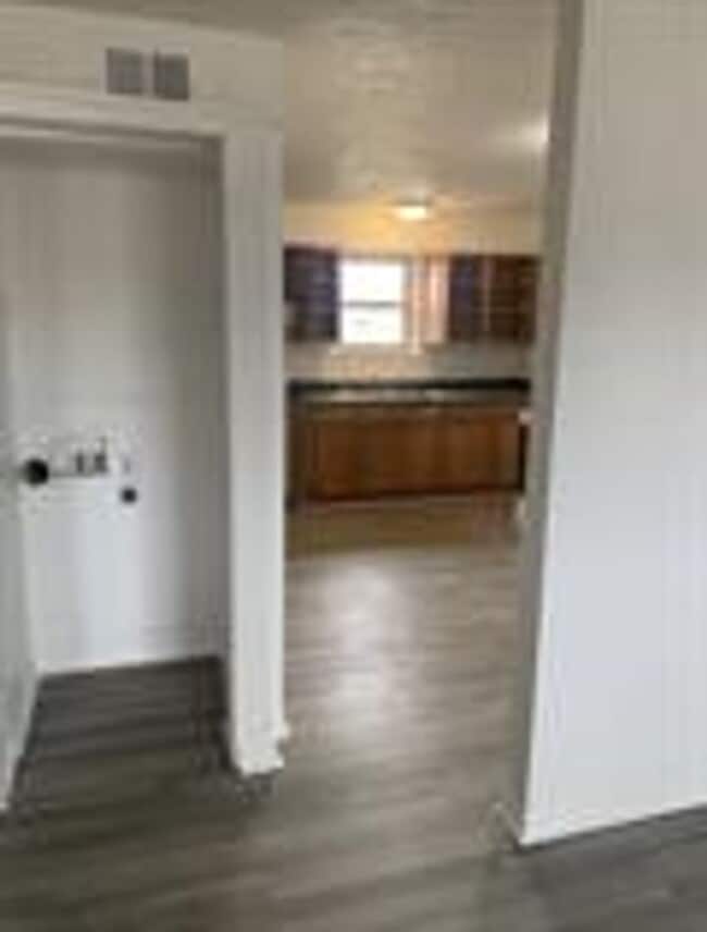 Photo - Elmwood Apartments- 1 and 2 Bedrooms w/ WD... Unit 5