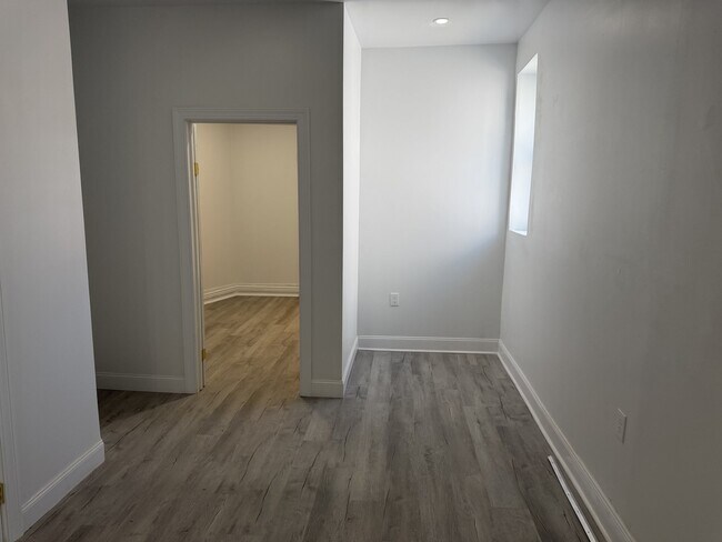 Photo - 415 S 10th St Unit APT 1