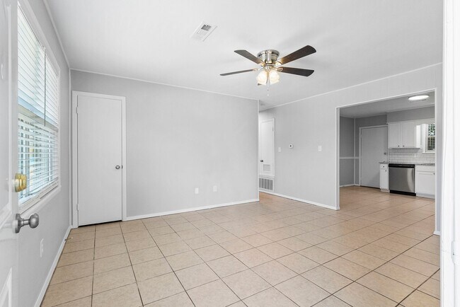 Photo - Fayetteville Flats