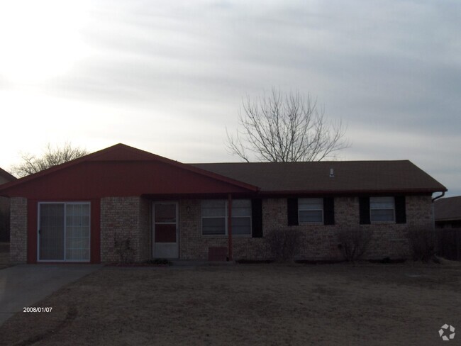 Building Photo - 4709 SE Sunnymeade Rental